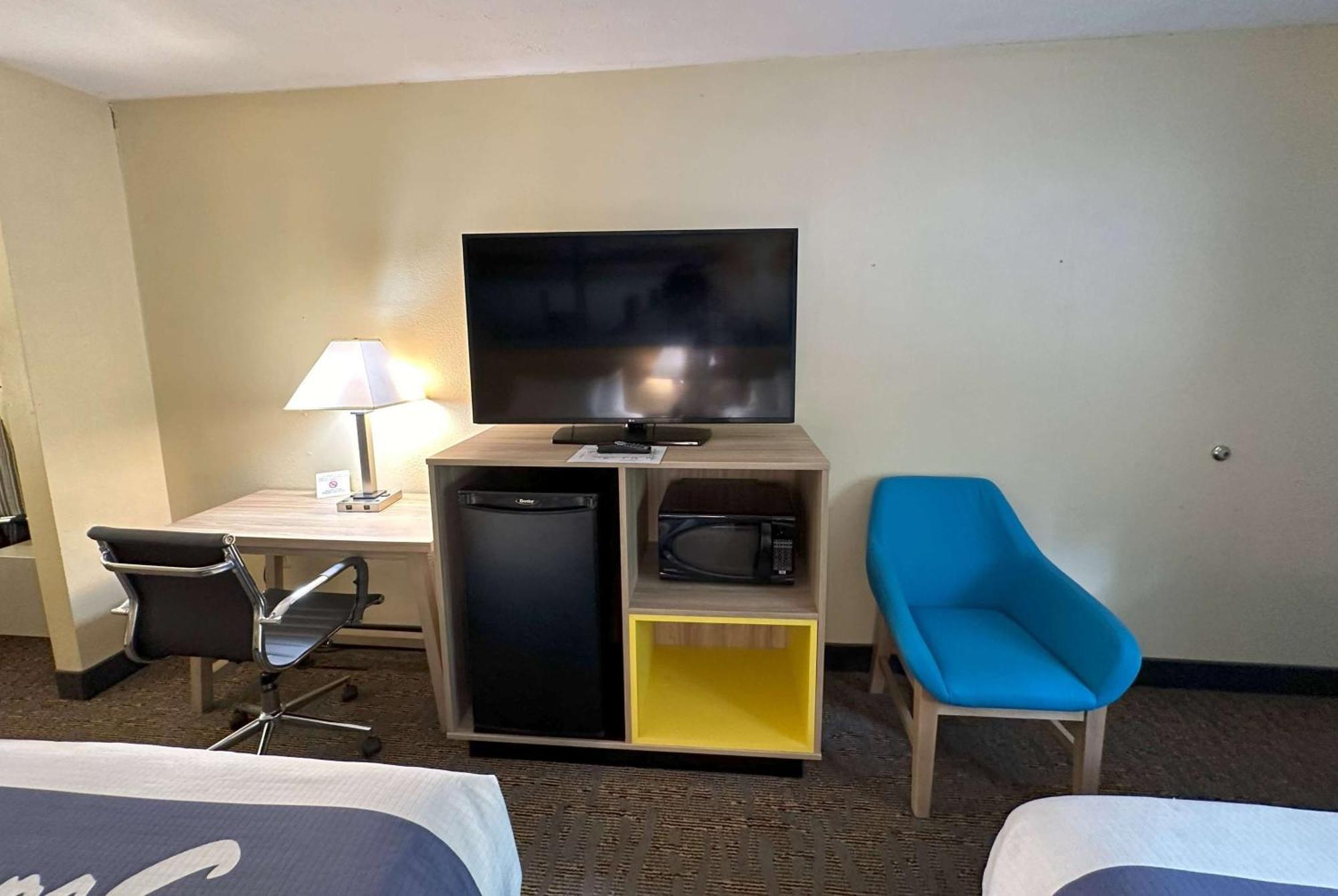 Days Inn By Wyndham Renfro Valley Mount Vernon Dış mekan fotoğraf