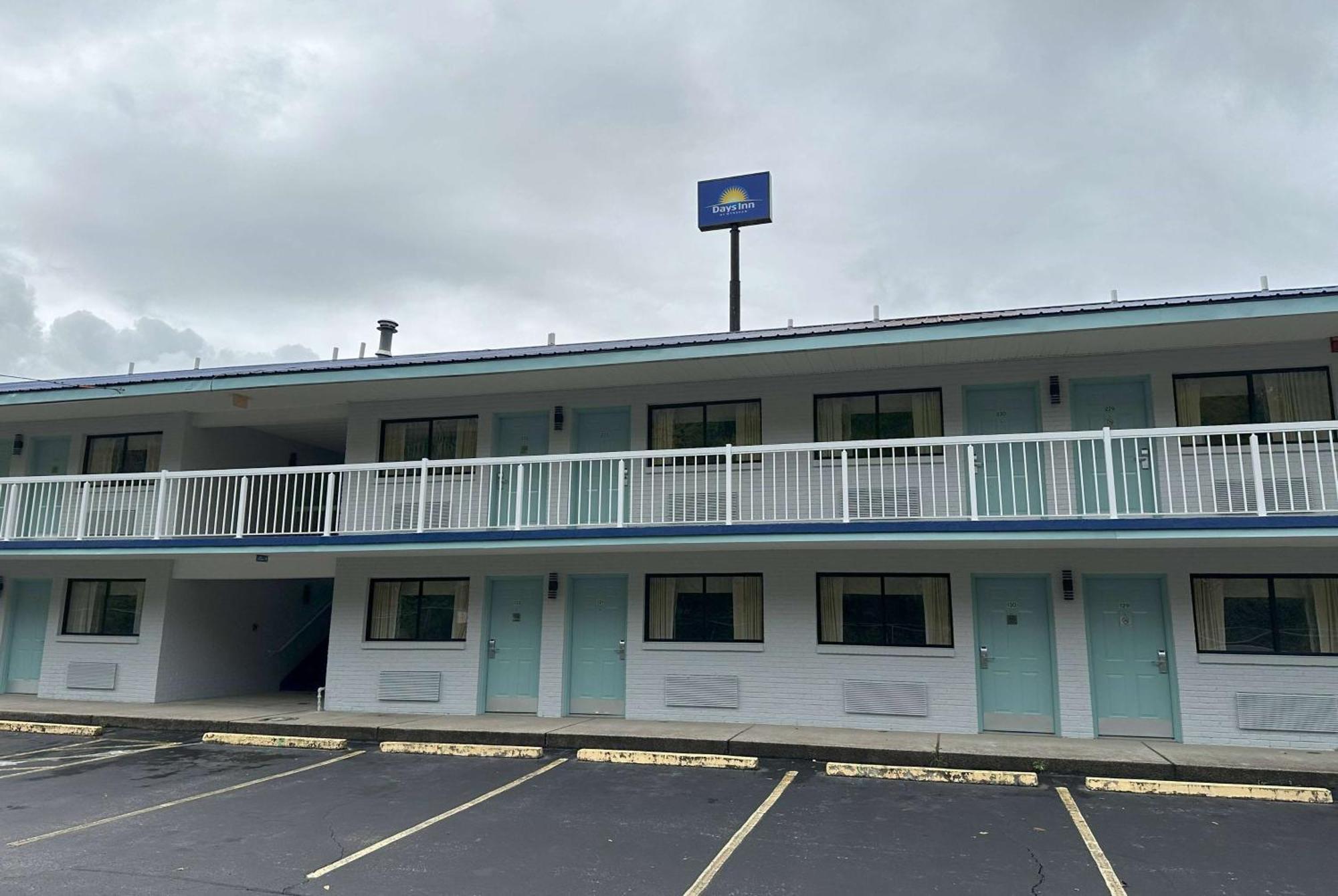 Days Inn By Wyndham Renfro Valley Mount Vernon Dış mekan fotoğraf