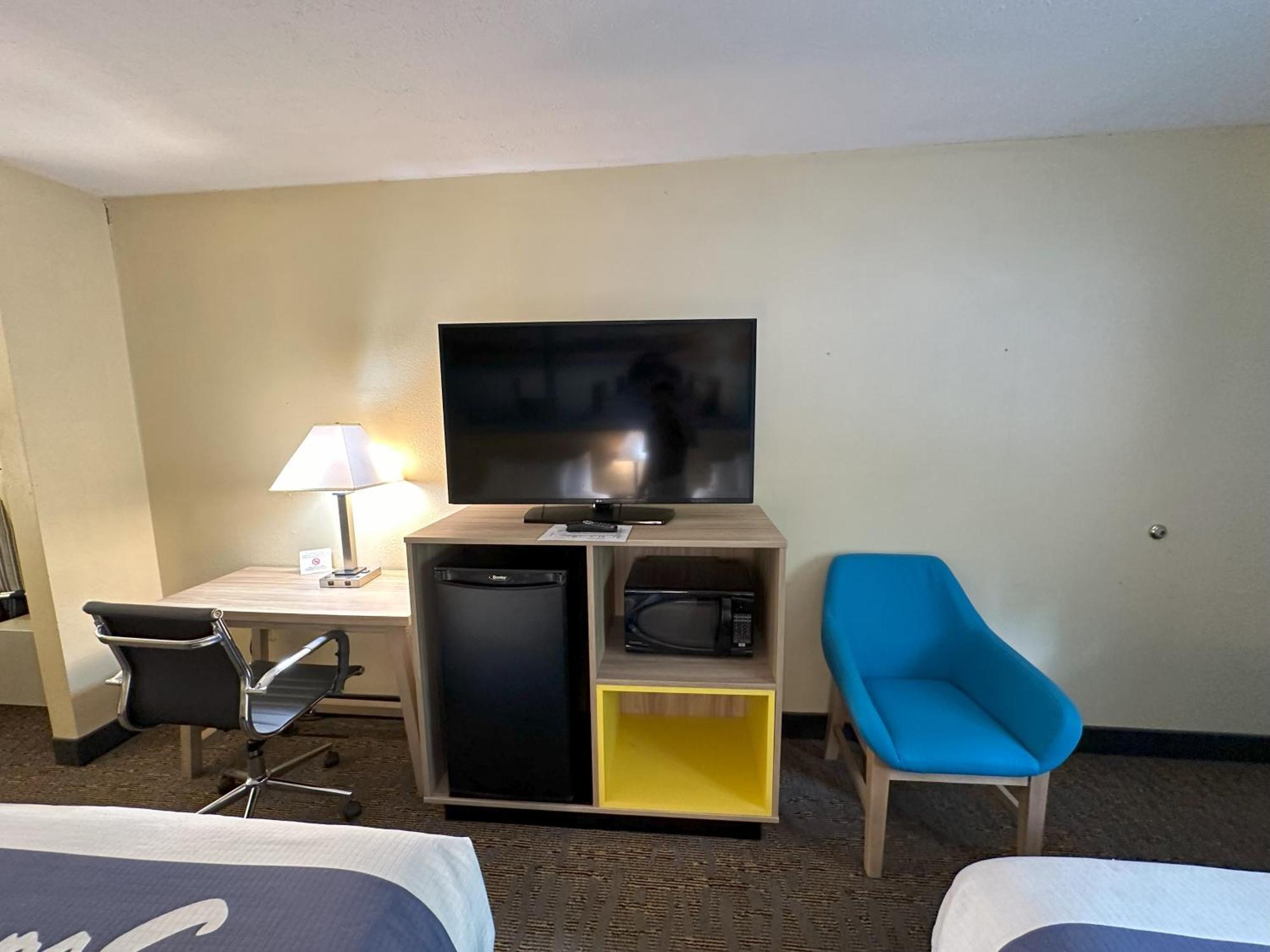 Days Inn By Wyndham Renfro Valley Mount Vernon Dış mekan fotoğraf